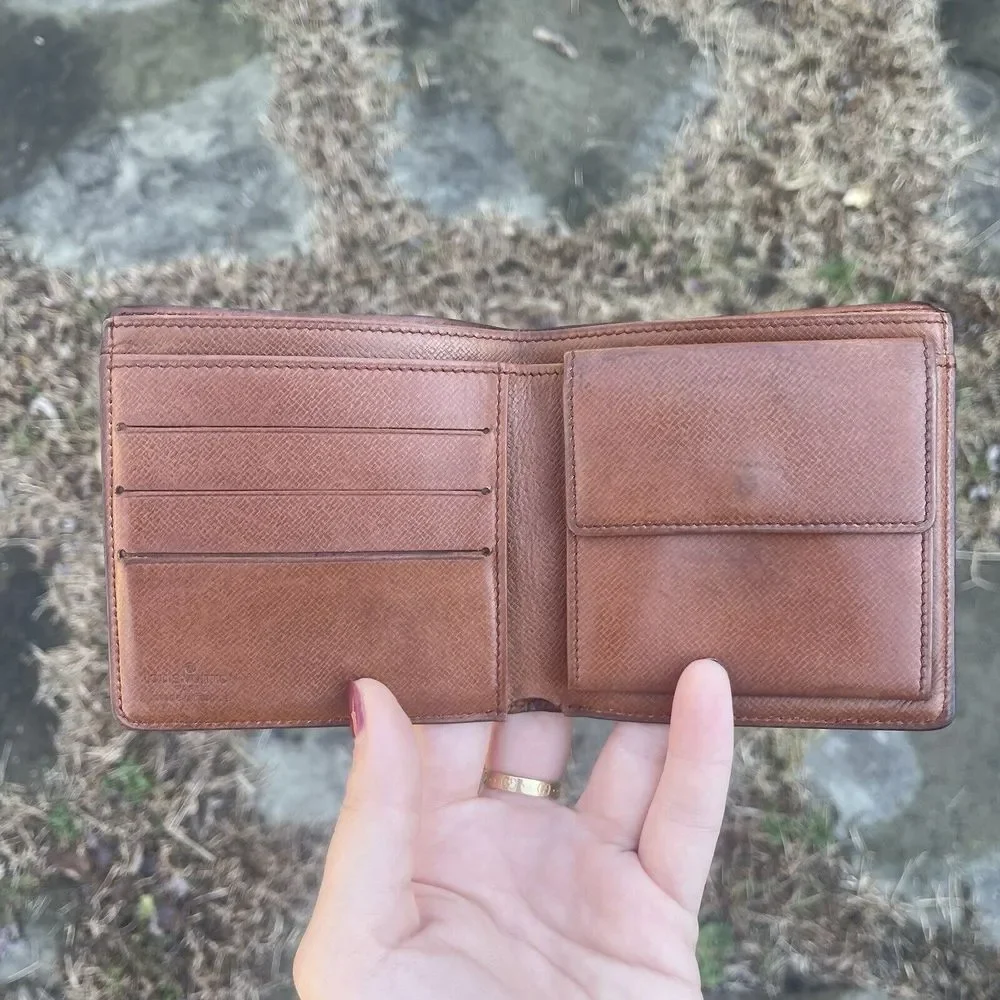 Louis Vuitton Monogram Billfold Wallet - Picture 5 of 11